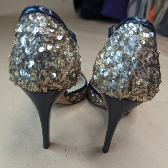 Jimmy Choo London women's 3.5" Heels Size 36 . Golden sequins and black patent l - Picture 8 of 11